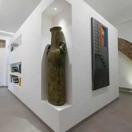 Apartment Genius Loci *